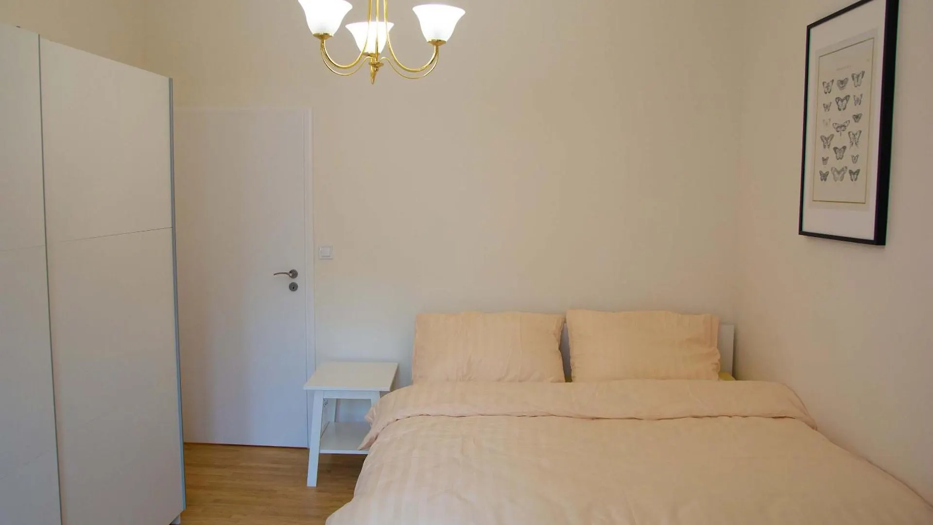 New City Centre Garden Apartment - Central Location Praag Tsjechië