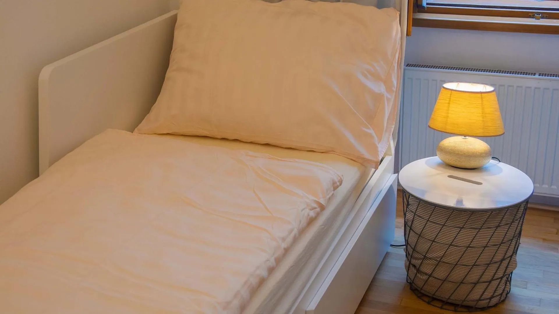 New City Centre Garden Apartment - Central Location Praag